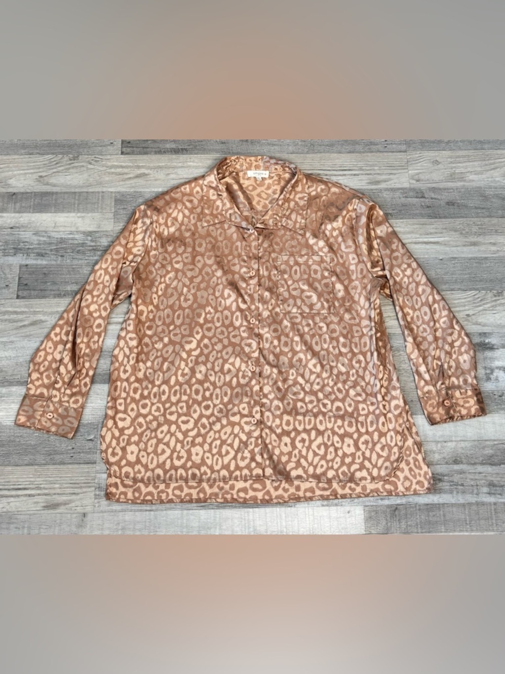 Umgee rose gold animal print silky long sleeve button down blouse size 1X R7